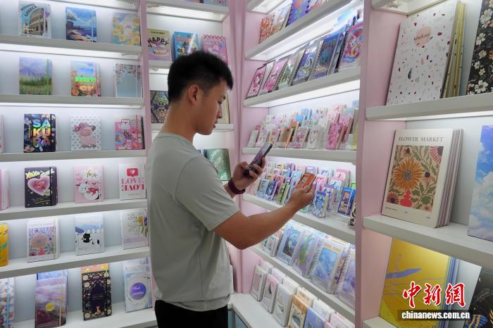 开学季催热浙江义乌文具市场