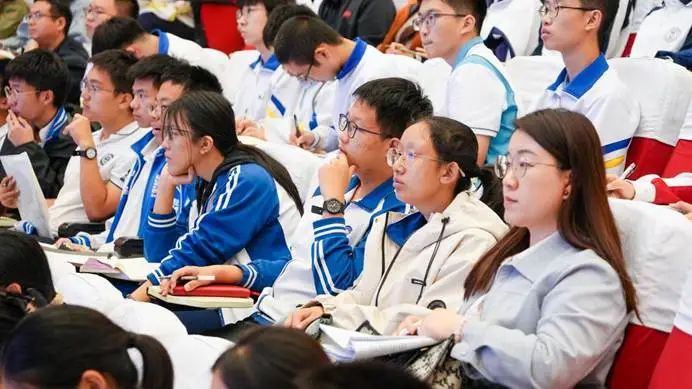 智能时代，拔尖创新人才如何培养？北大教授这样说——