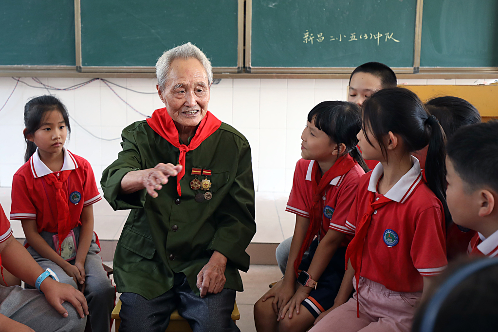 多地开学首日见闻