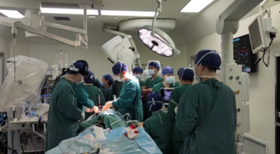 全国首例微创体外人工心脏置入手术在协和医院成功实施