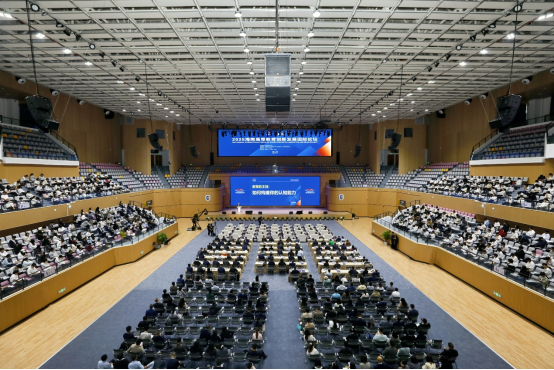 聚力共生,共绘AI时代教育新图景 聚力共生,共绘AI时代教育新图景